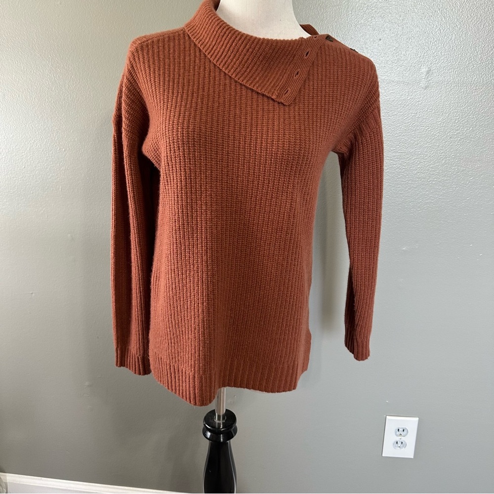 Garnet Hill women’s size extra‎ small oversize knit sweater with button at neck
